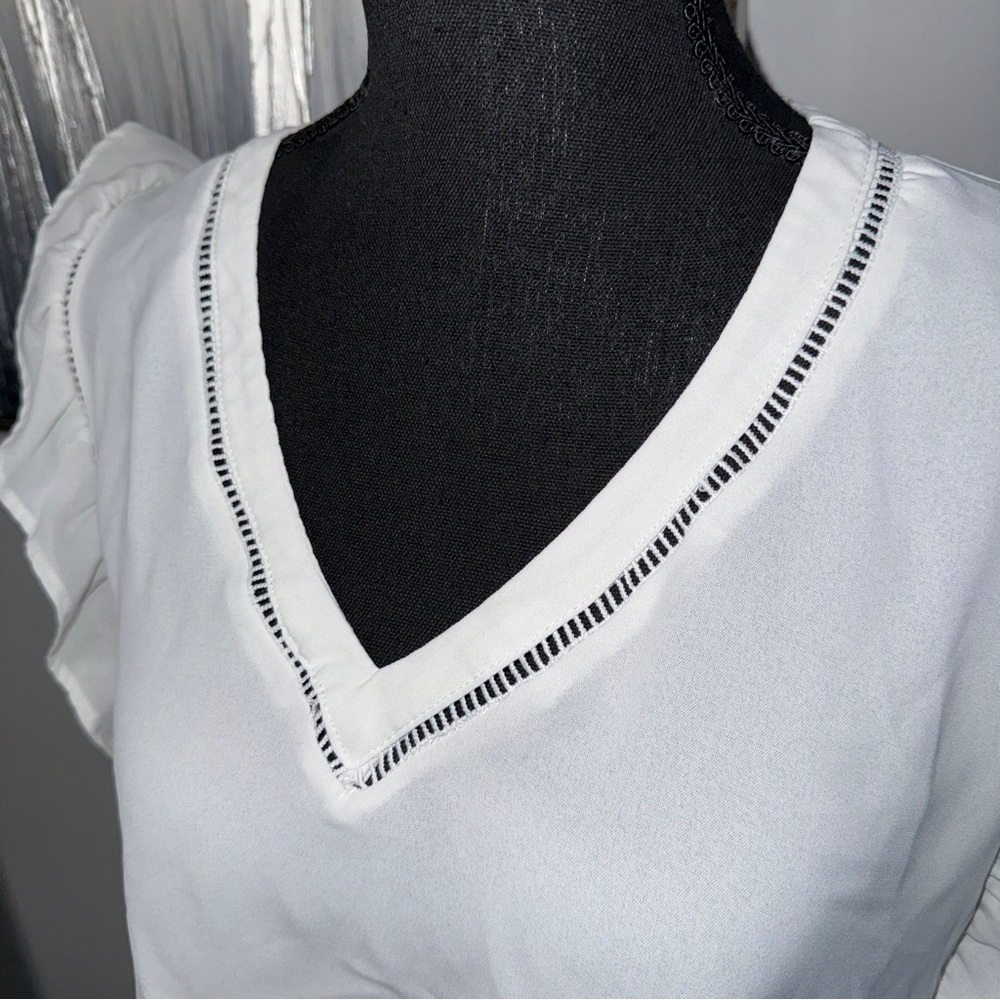 White Blouse - Picture 2 of 5